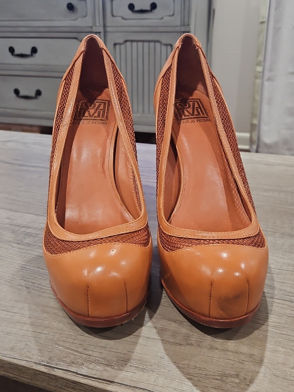 Pour La Victoire saddle leather platform heels size 8 - Picture 2 of 13